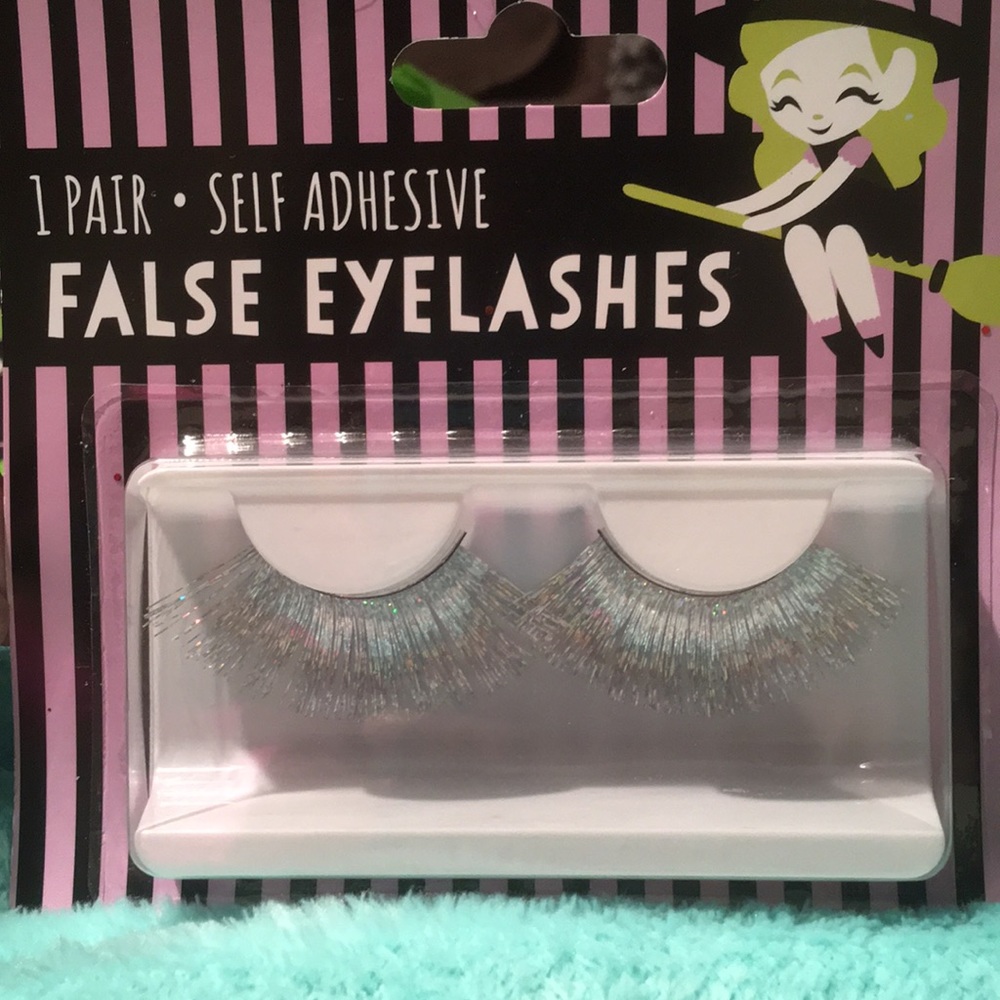 Costume Silver Eyelashes